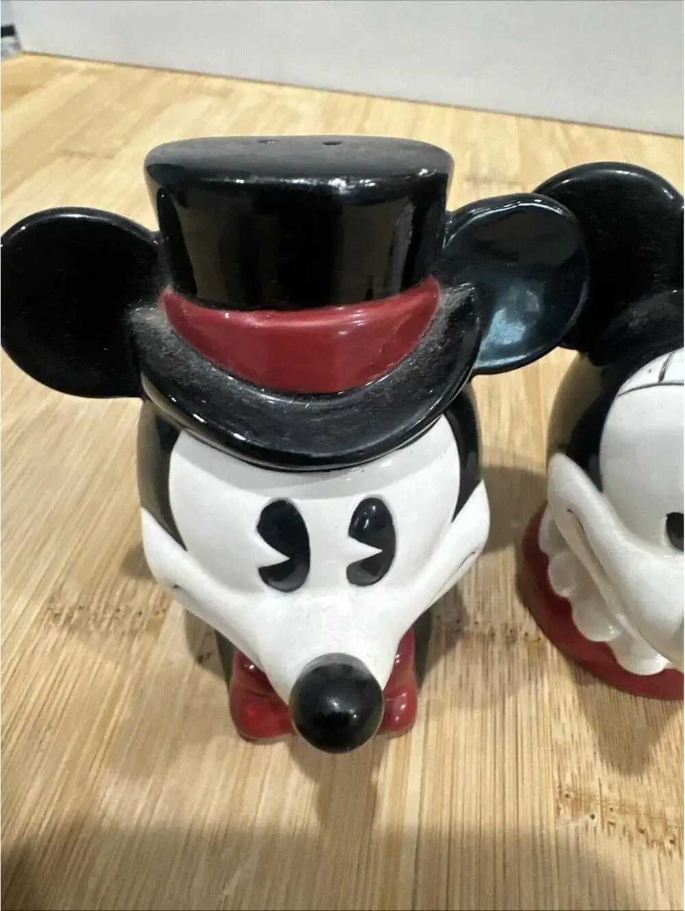 Vintage Enesco Disney Pie Eyed Mickey Minnie Mouse Salt & Pepper Shakers *